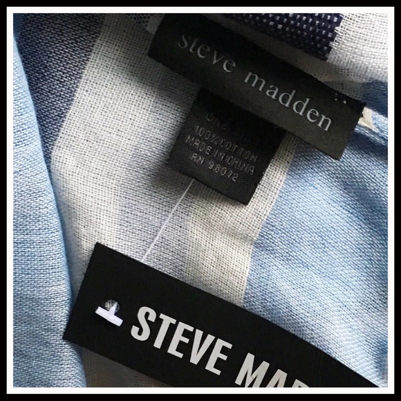 STEVE MADDEN WRAP BLANKET SCARF - Picture 4 of 5